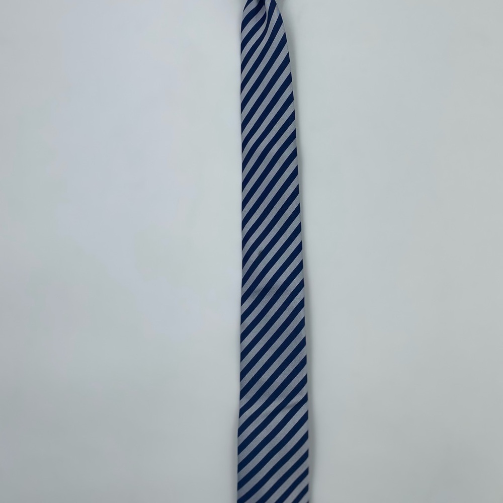 Thomas Pink Navy and White Diagonal Striped Tie - Picture 4 of 5